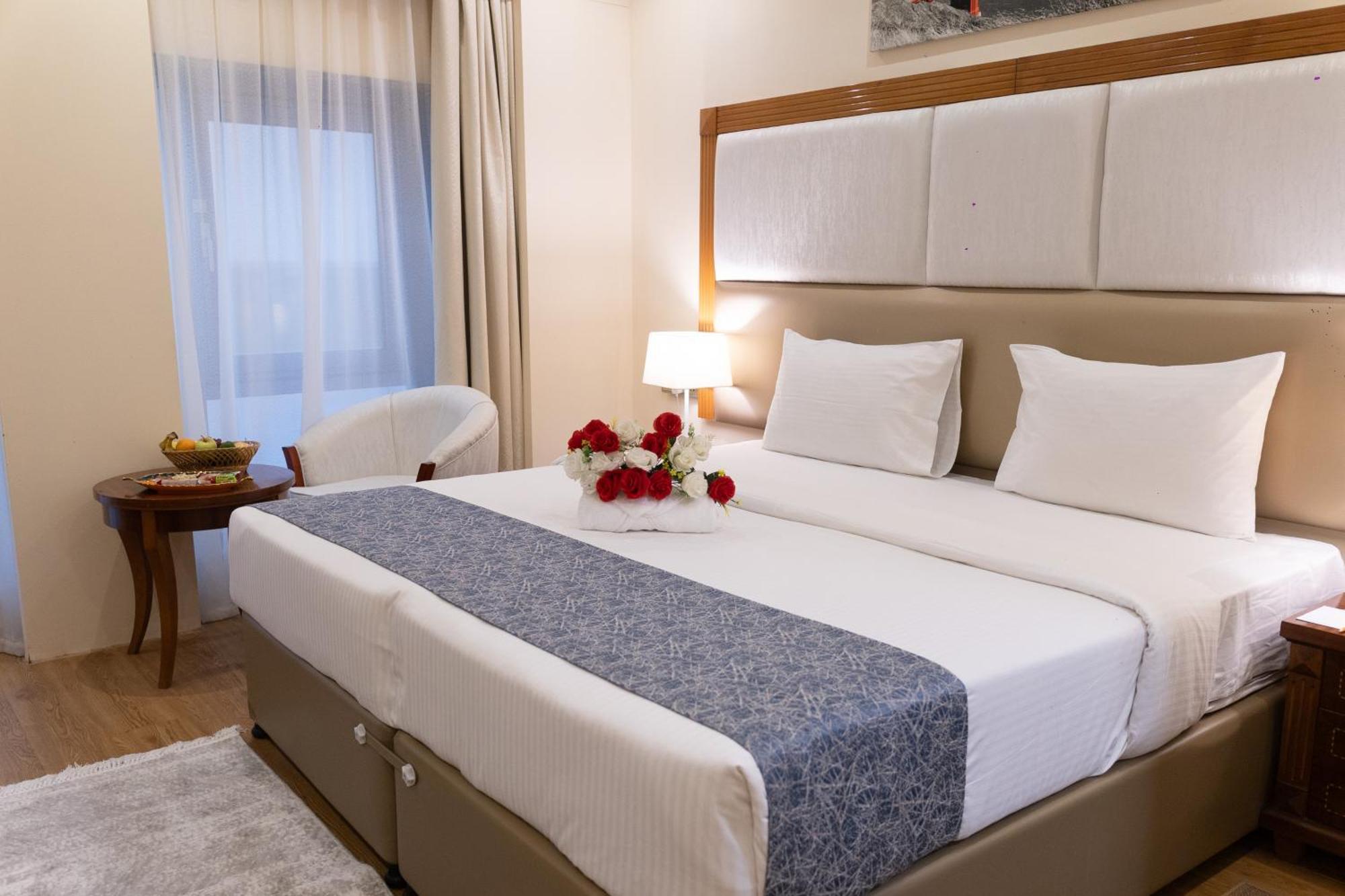 Vendome Plaza Hotel ドバイ エクステリア 写真