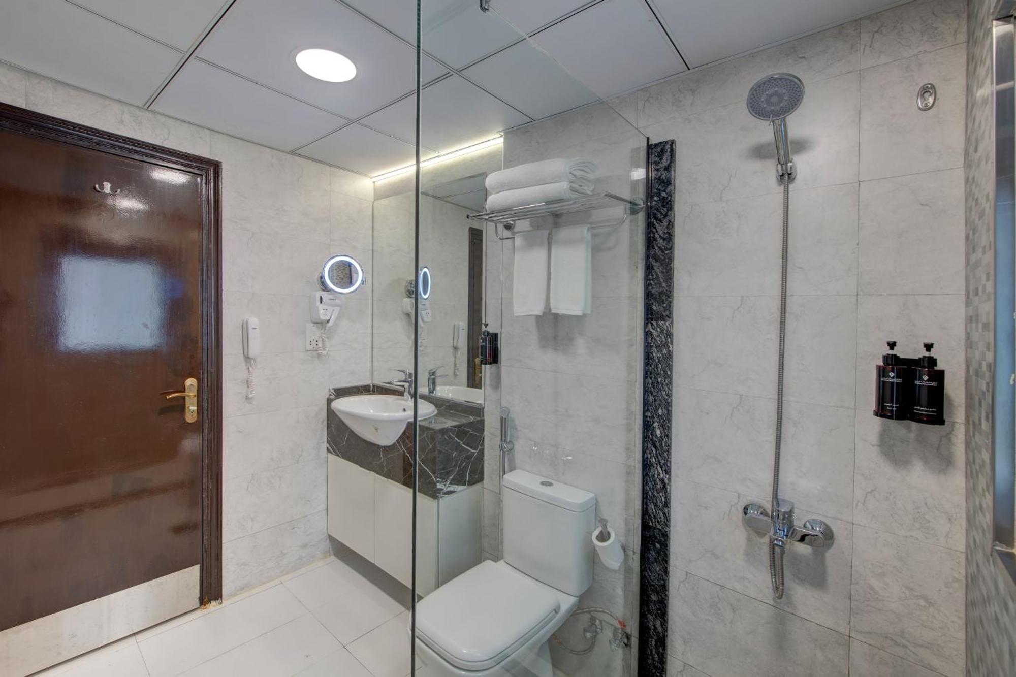Vendome Plaza Hotel ドバイ エクステリア 写真