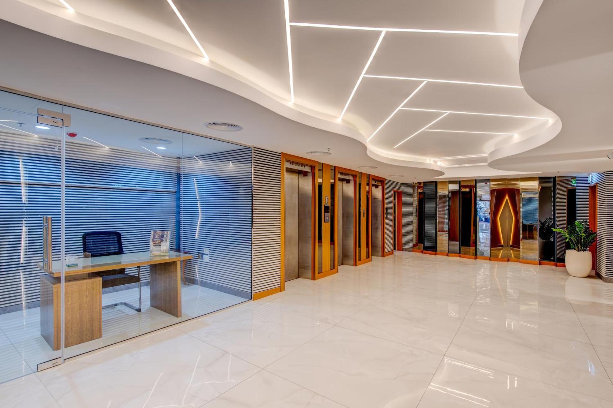 Vendome Plaza Hotel ドバイ エクステリア 写真