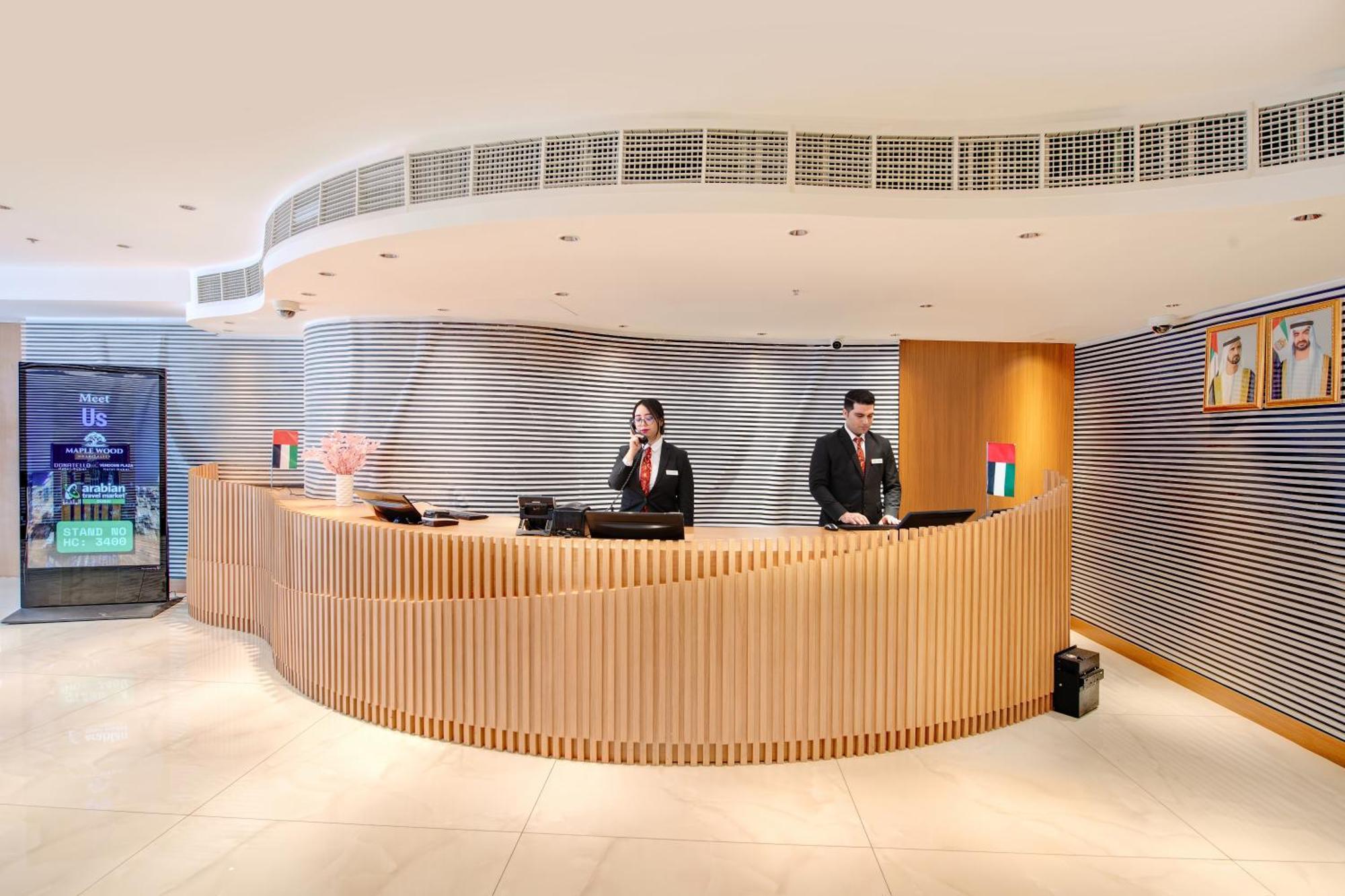 Vendome Plaza Hotel ドバイ エクステリア 写真